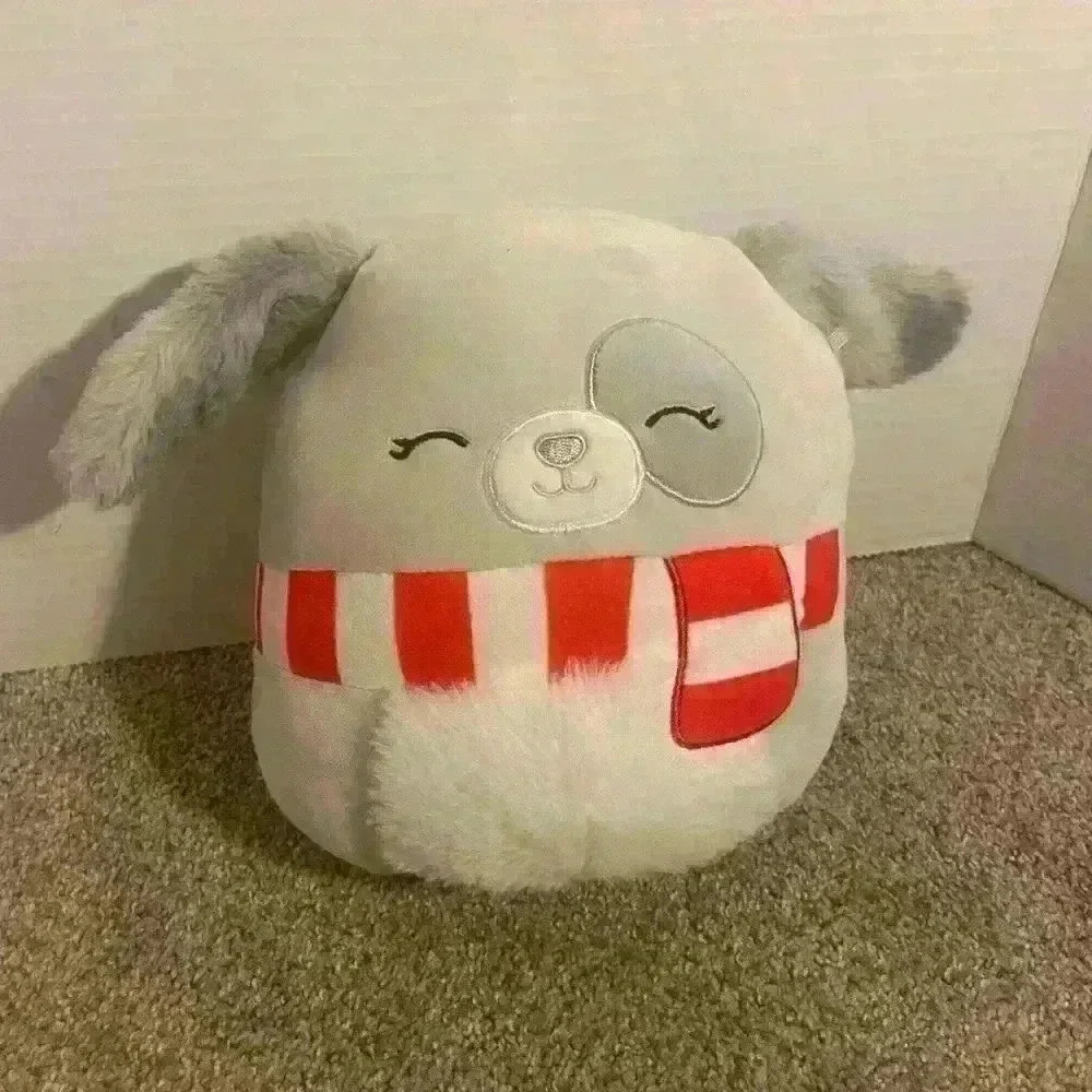 Squishmallow, Ivy‎ Winter grey dog with scarf